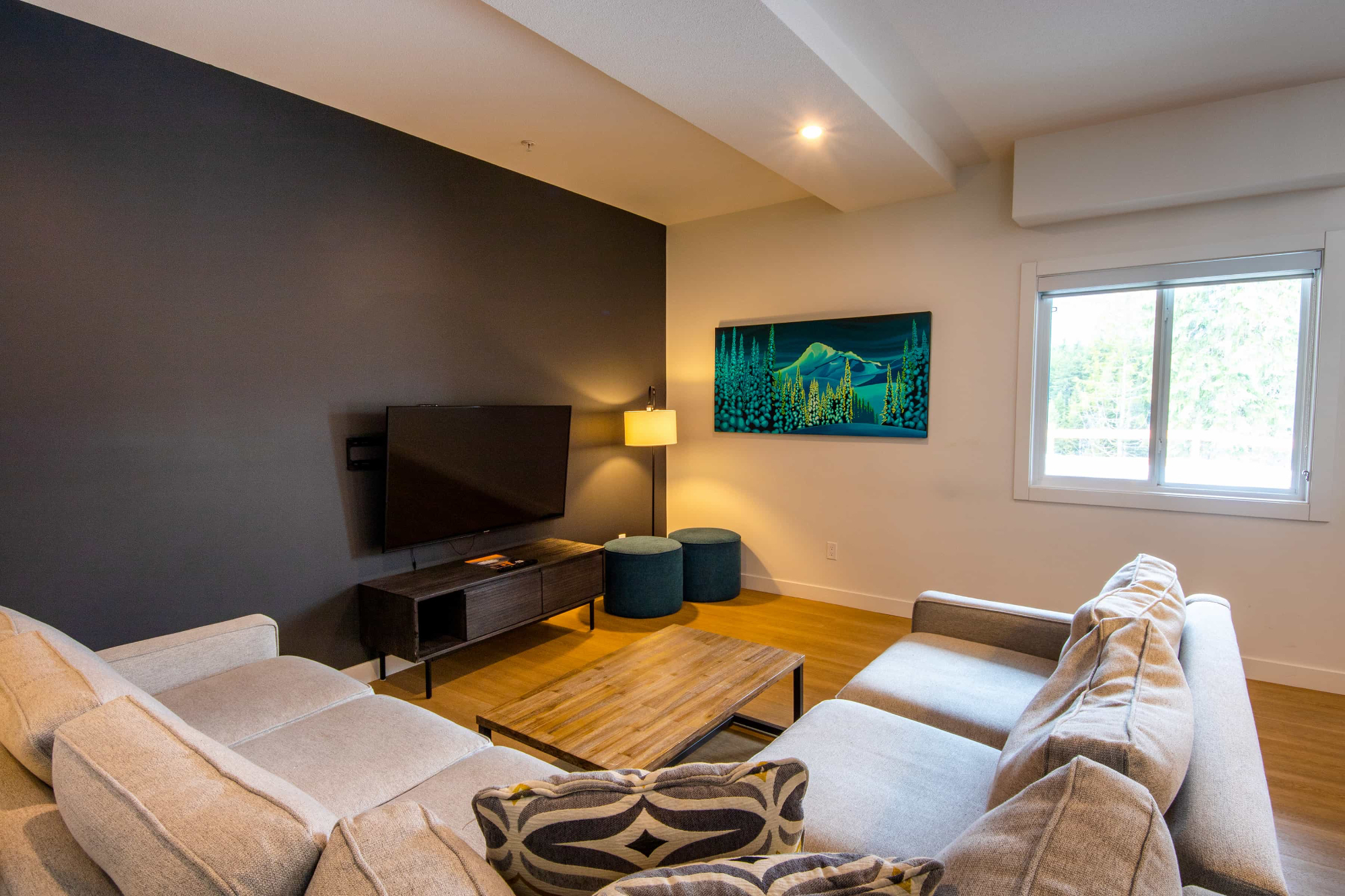 623b7bd212c19caef4813d5f_Basecamp-Revelstoke-Resorts-three-bedroom-one-bunk-2022-2