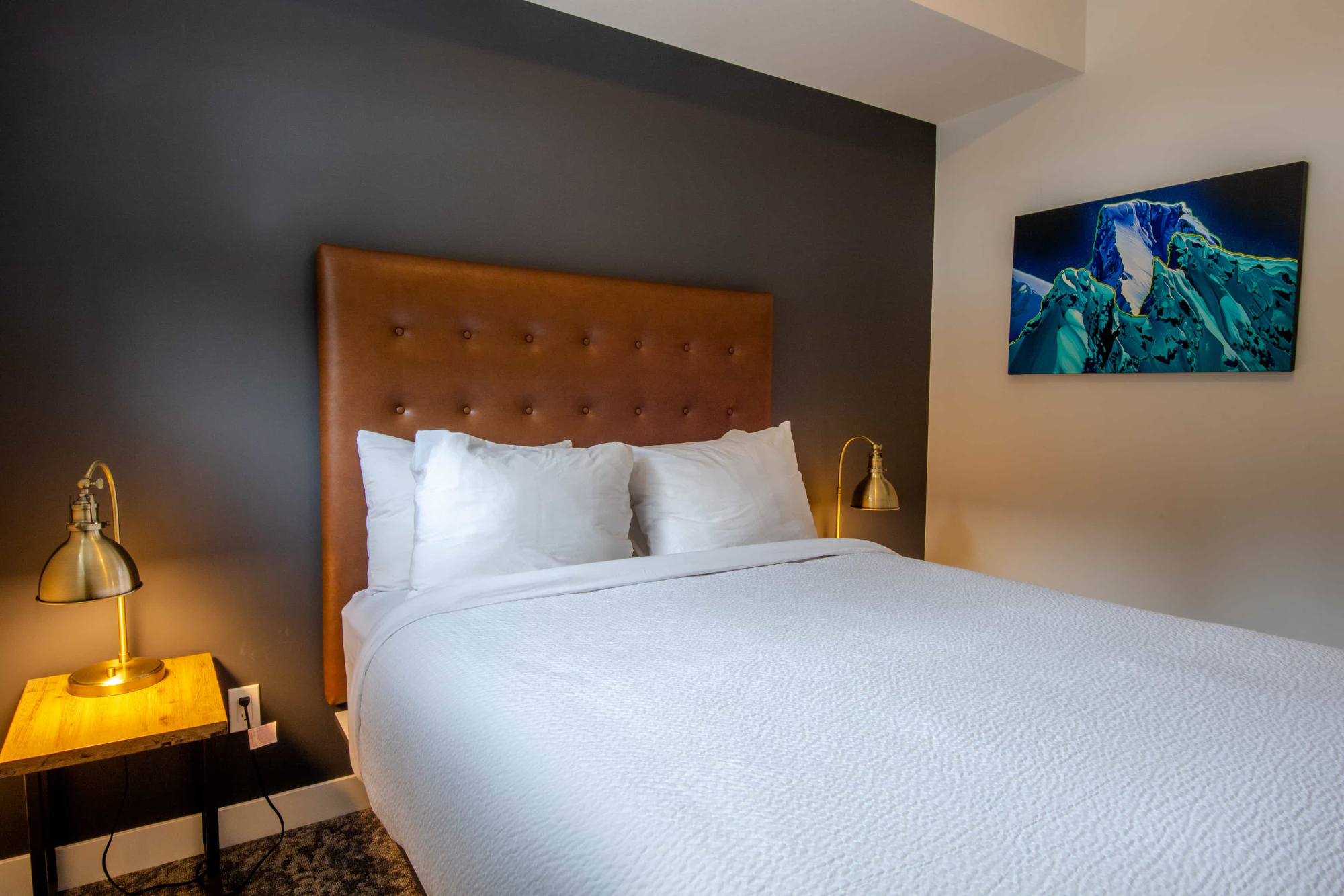 623b7bd2da03be96144af2cf_Basecamp-Revelstoke-Resorts-three-bedroom-one-bunk-2022-7
