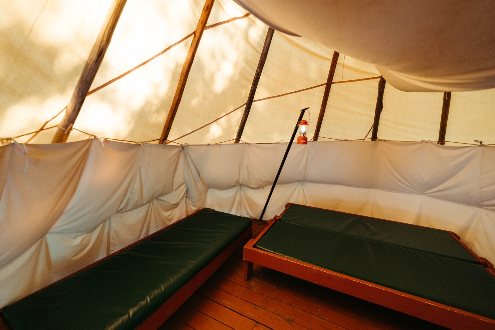 Interior Tipi