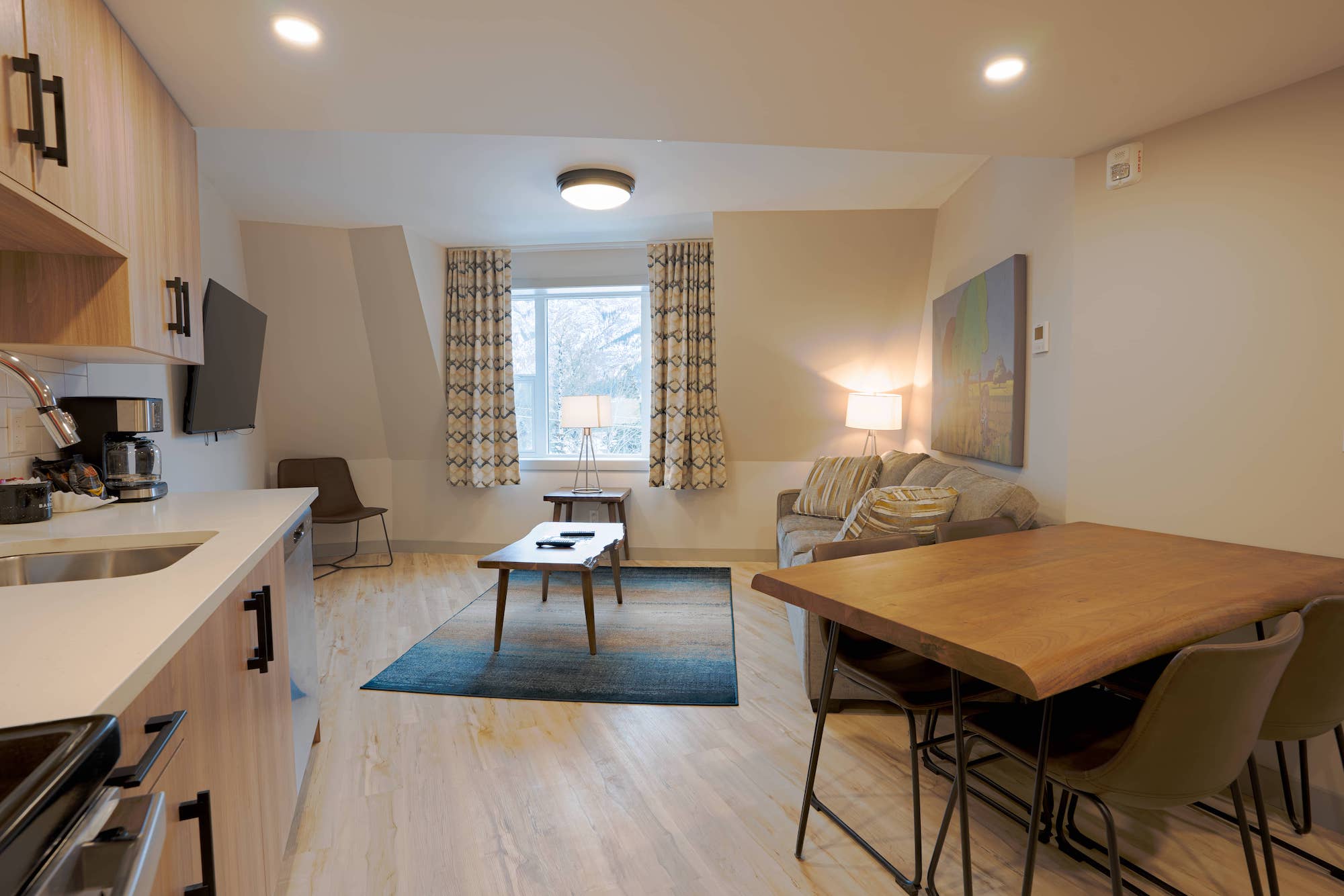 Superior Two Bedroom Apartment 2