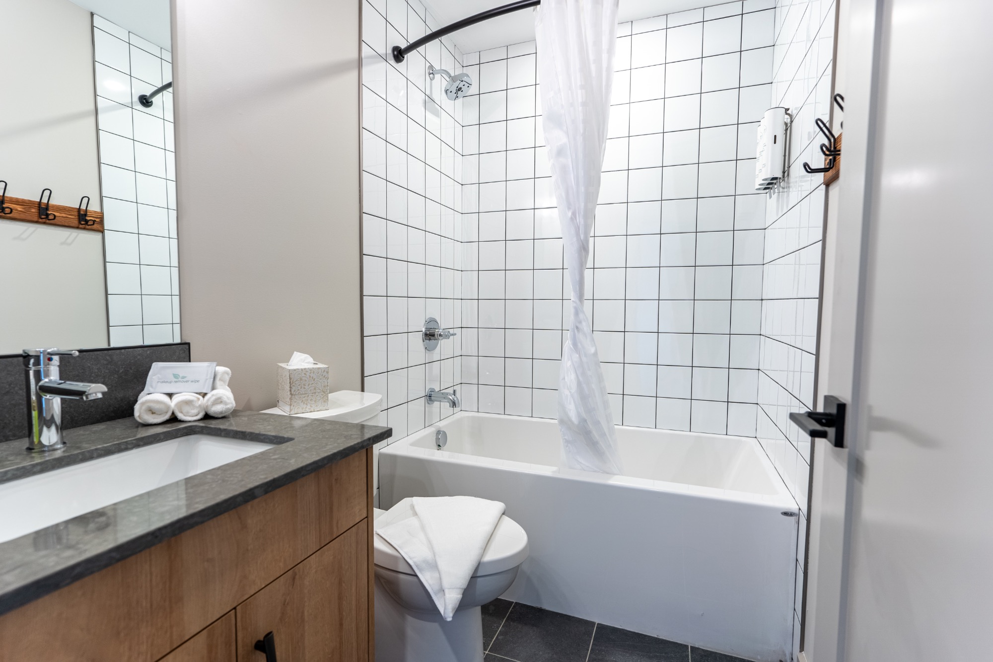 Three Bedroom Suite (14 of 14)